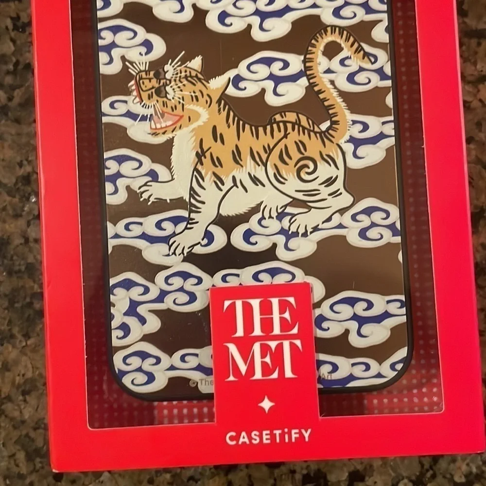 NWT Casetify The MET Art Museum Rank badge with tiger IPhone XS Max